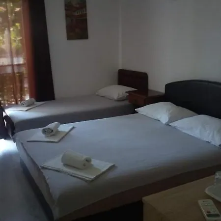 Rooms Jancic 乌尔齐尼 外观 照片
